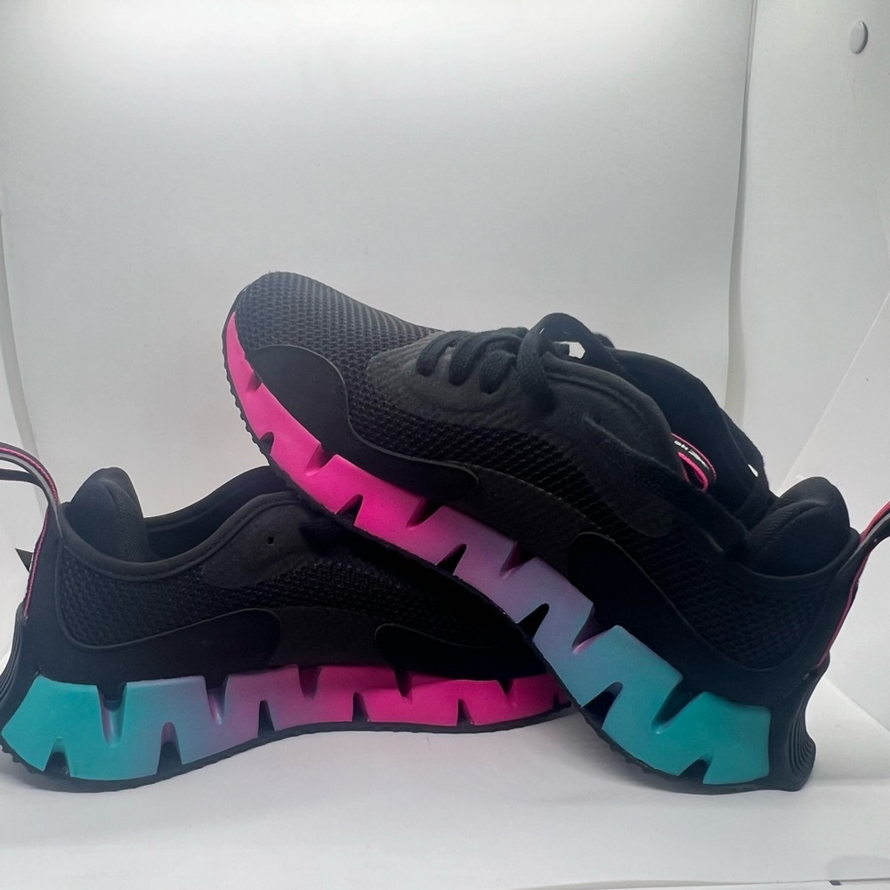 Reebok Women's Zig Dynamica Adventure Sneaker